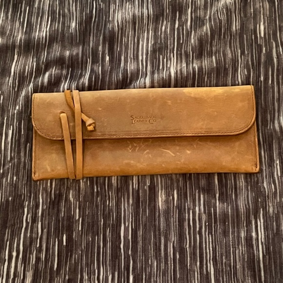 saddleback leather co Handbags - Saddleback Leather Co